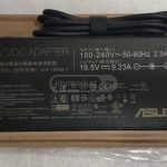 Asus charger 19.5V - 9,23A 5.5mm / 2.5mm 180wat
